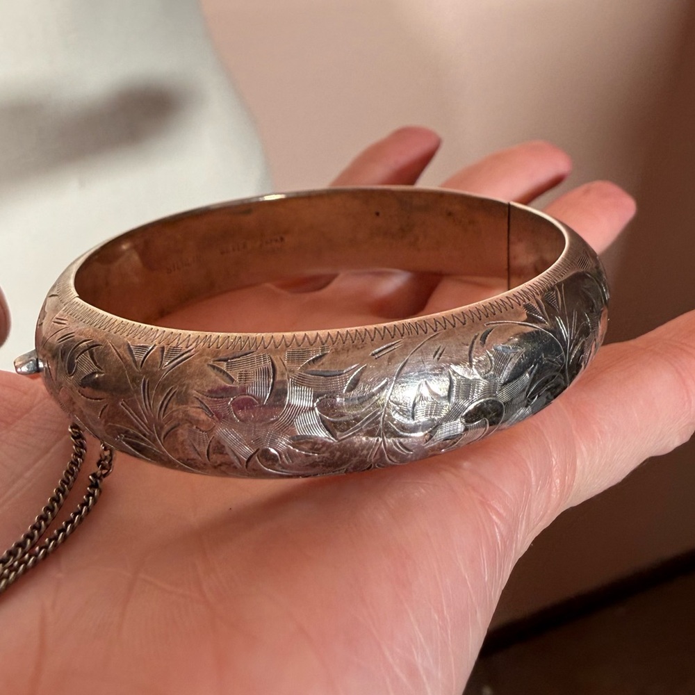 Vintage sterling silver Japan etched wide Dome  hinged Bangle bracelet small